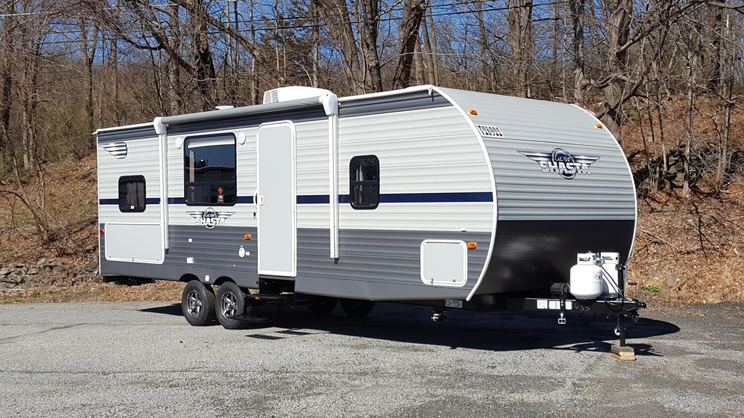 Travel trailer with slideouts