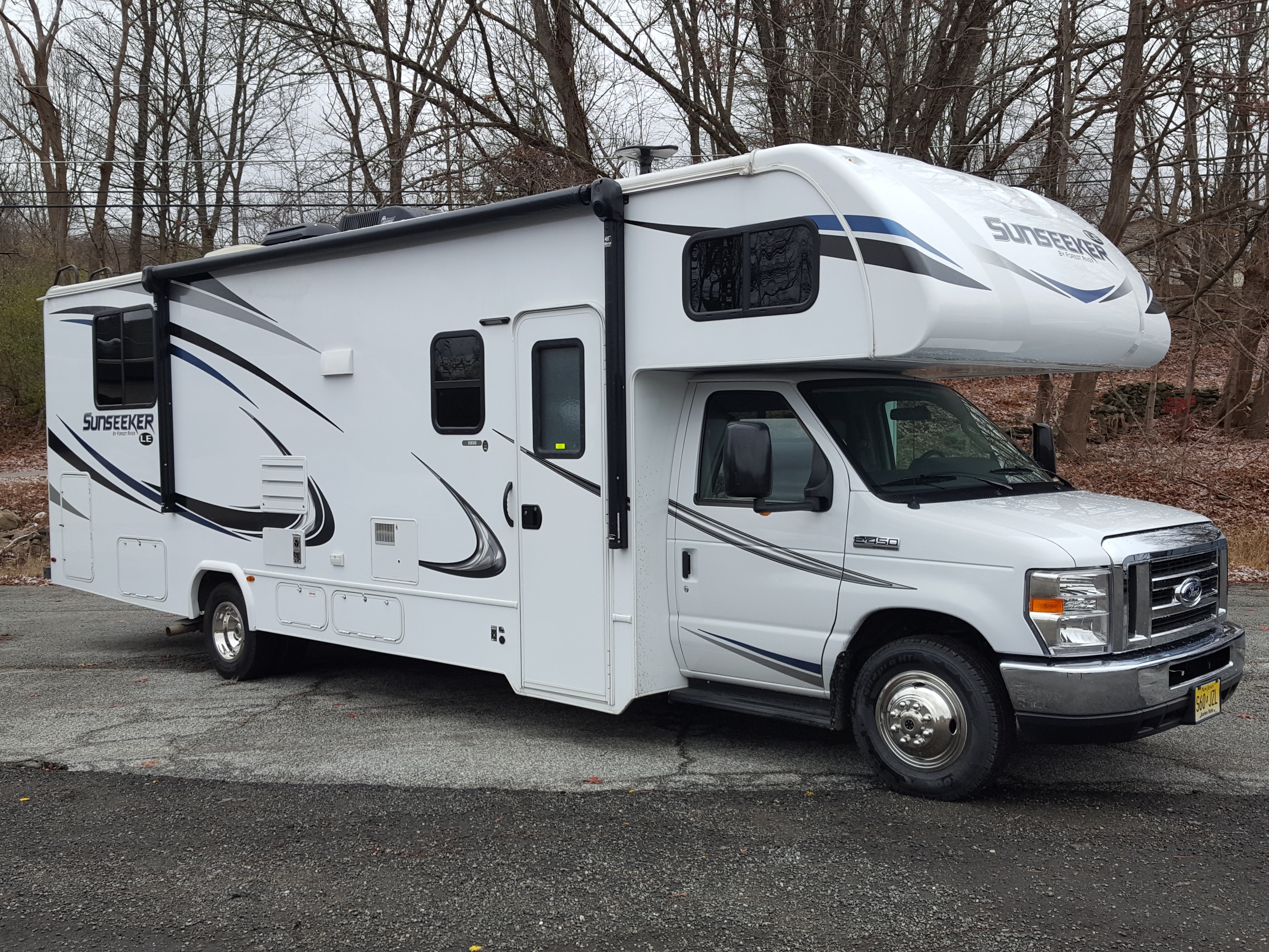 2019 29' Sunseeker 2850 for Rental at 84 RV Rentals
