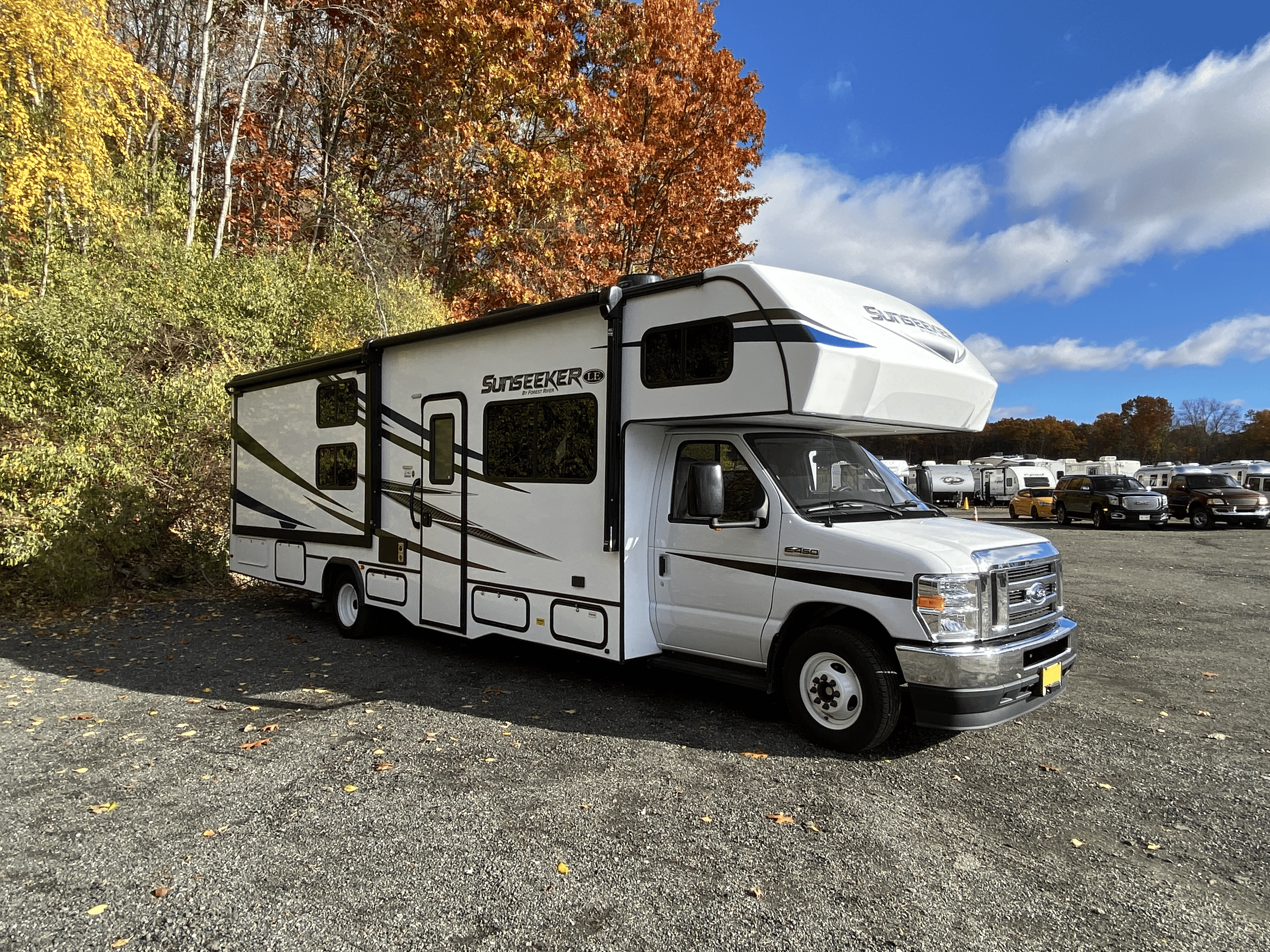 2022 32' Sunseeker 3250 for Rental at 84 RV Rentals