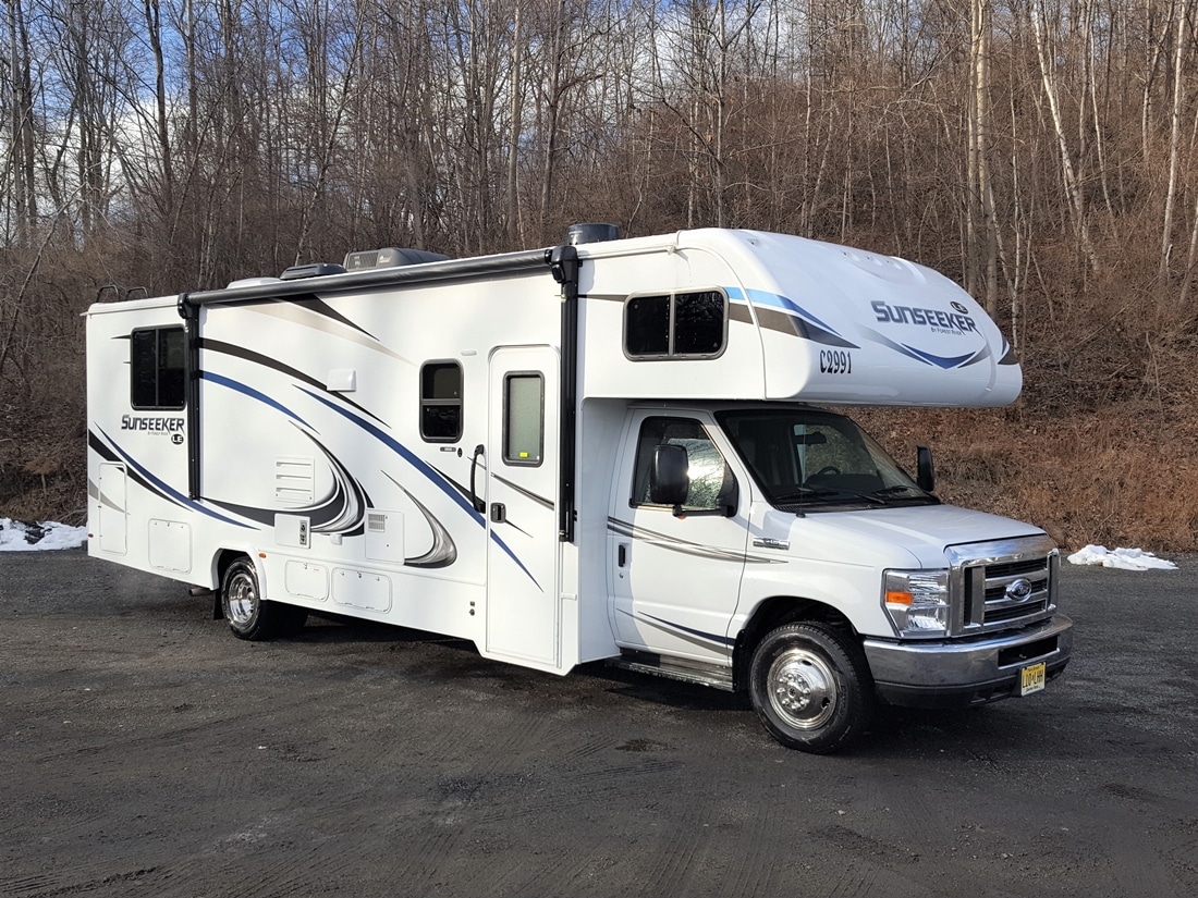 29′ Class C Motorhome for Rental at 84 RV Rentals