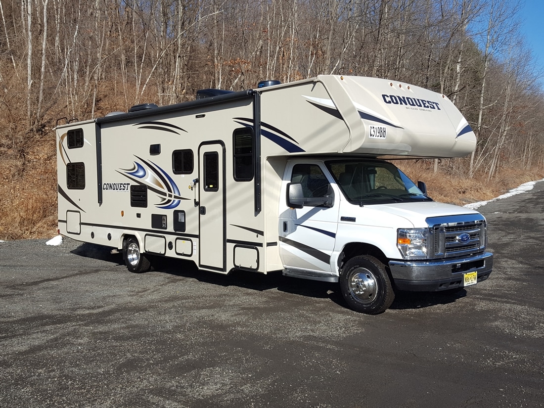 31′ Quad Bunk Class C Motorhome for Rental at 84 RV Rentals