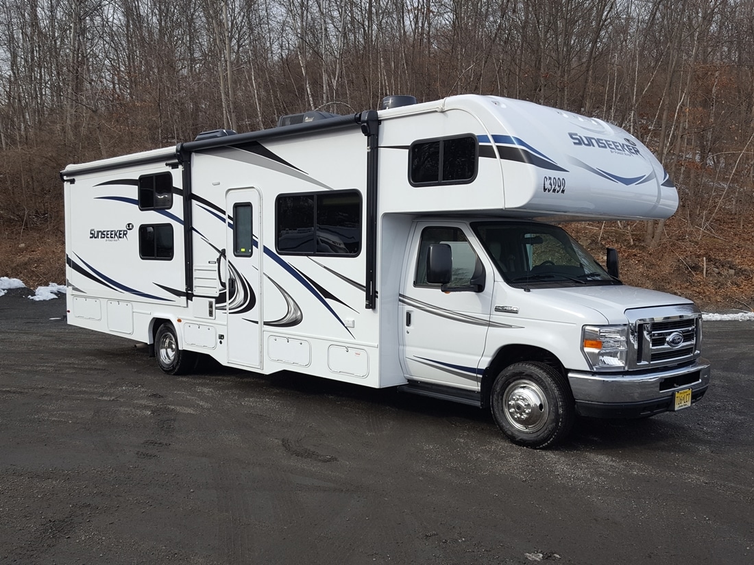 32′ Class C Motorhome for Rental at 84 RV Rentals