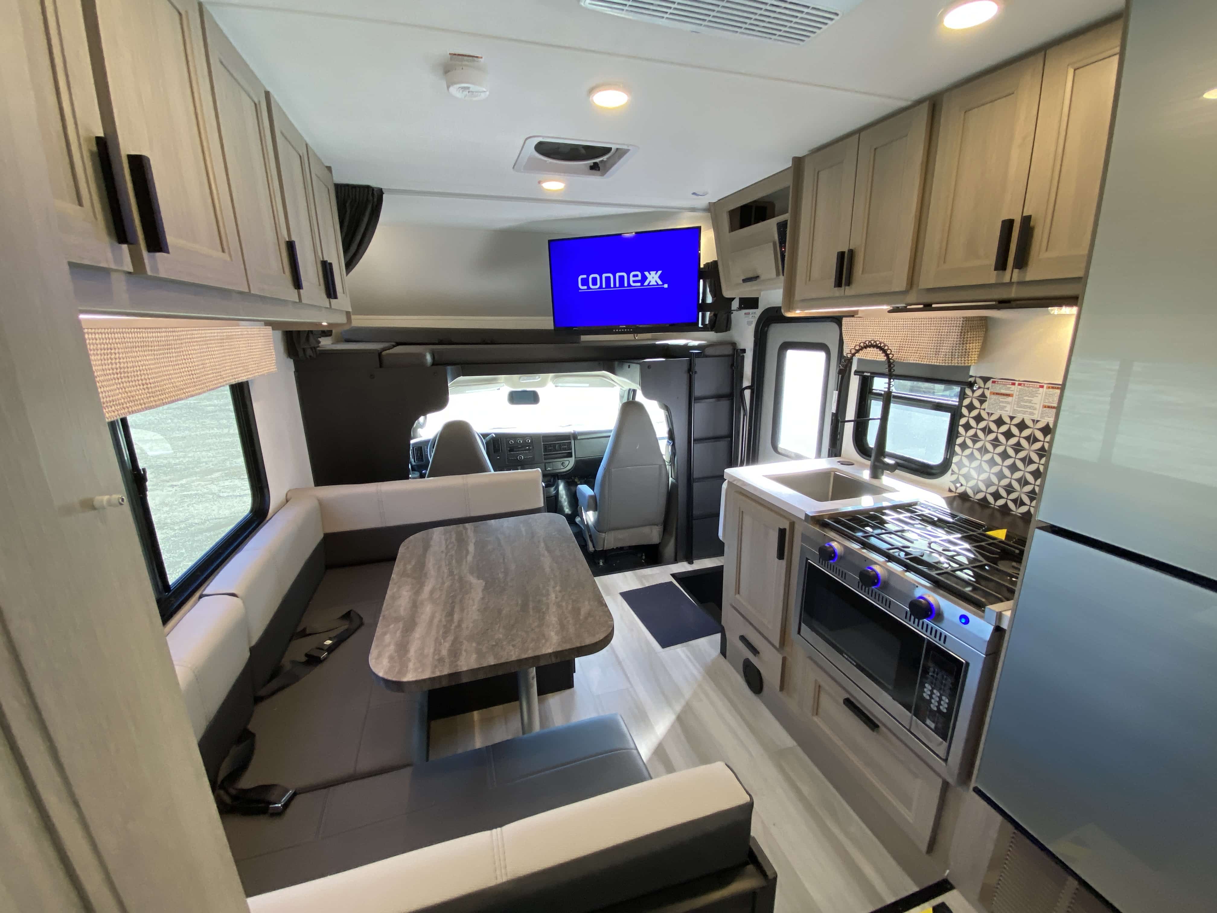 24' Class C Motorhome | For Rental