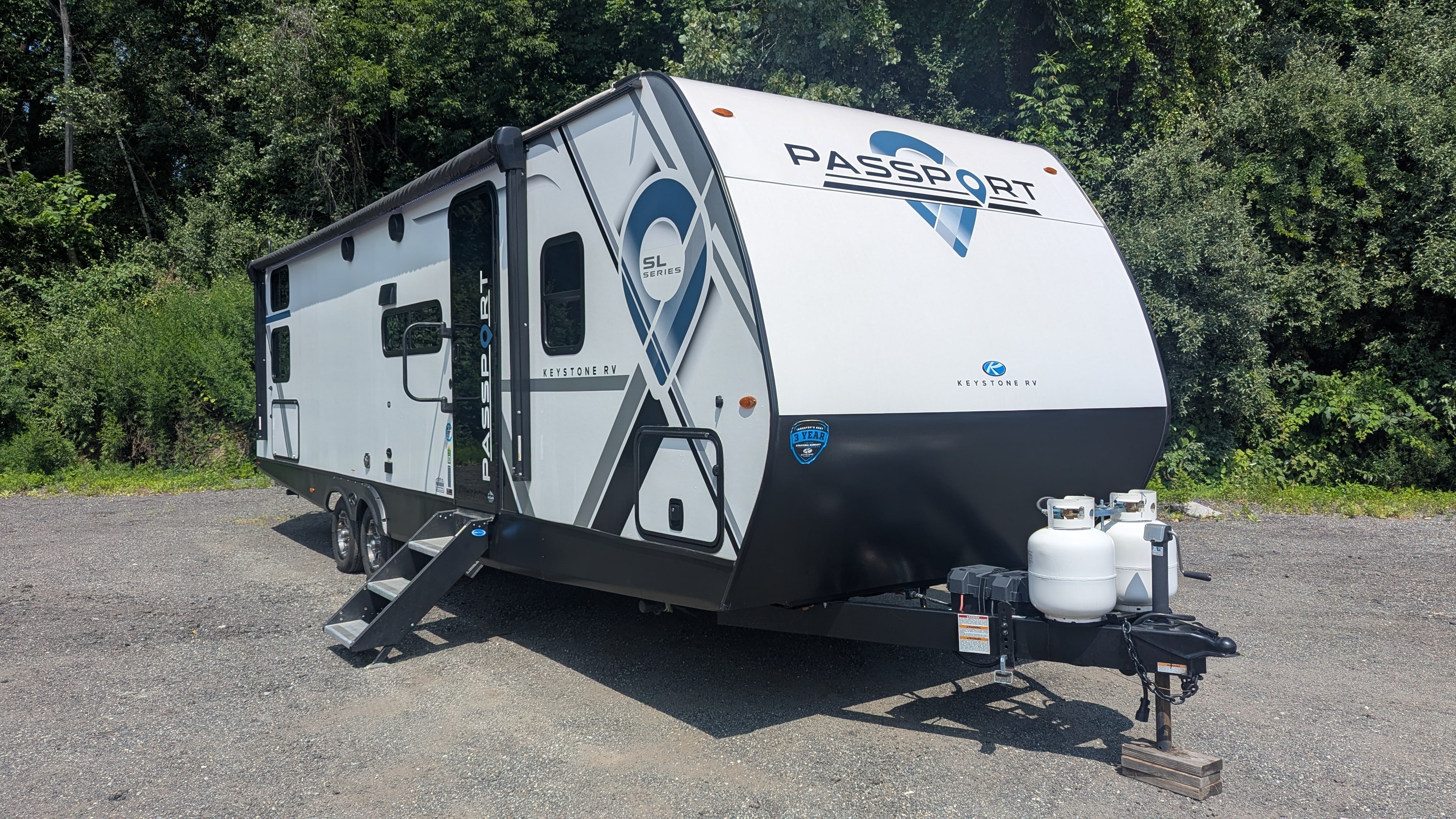 2024 KEYSTONE PASSPORT 282QB 33' Travel Trailer for Rental at 84 RV Rentals