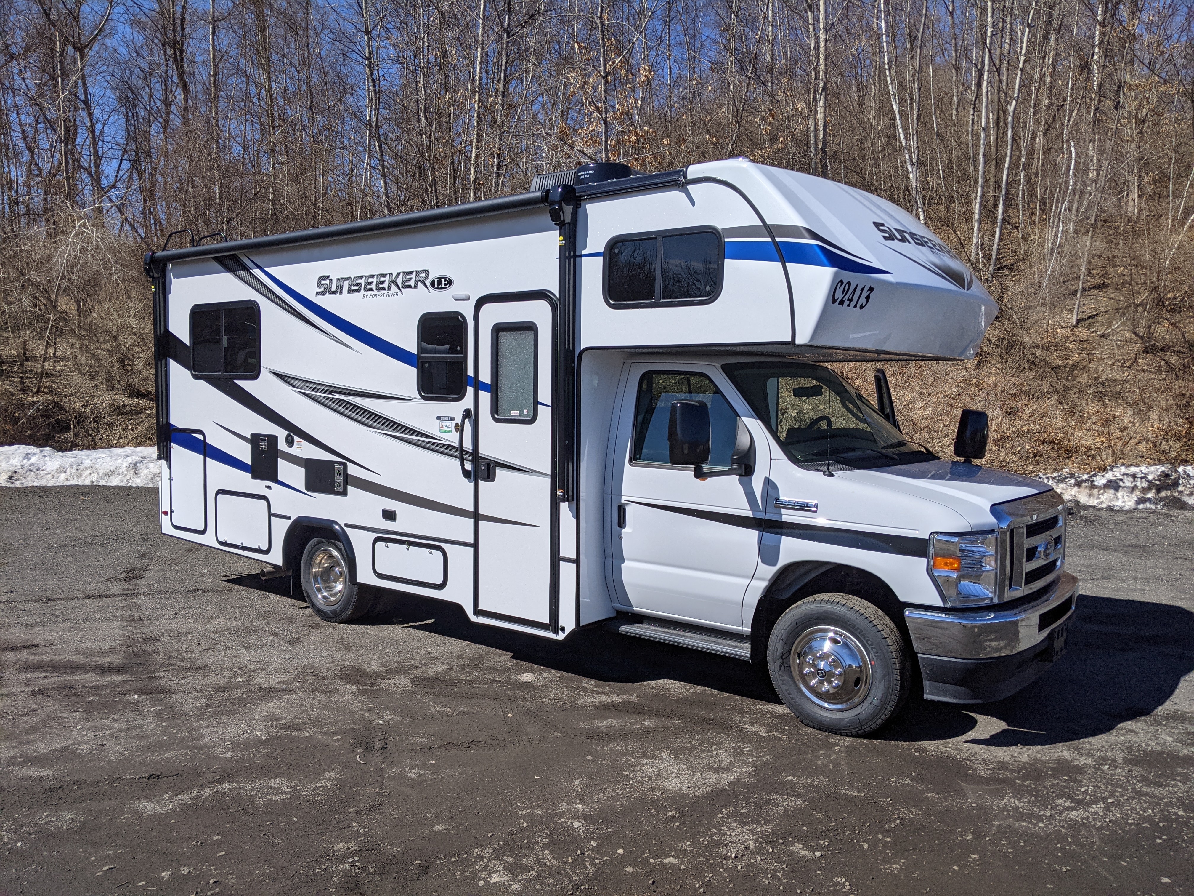 24' Class C Motorhome for Rental at 84 RV Rentals