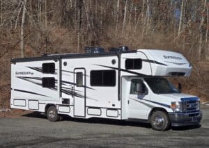 2024 FOREST RIVER 32' SUNSEEKER 3250DSLE