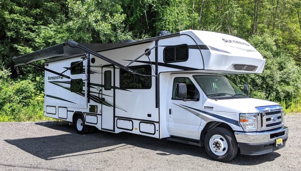 RVing for Beginners: A Guide to Hitting the Road