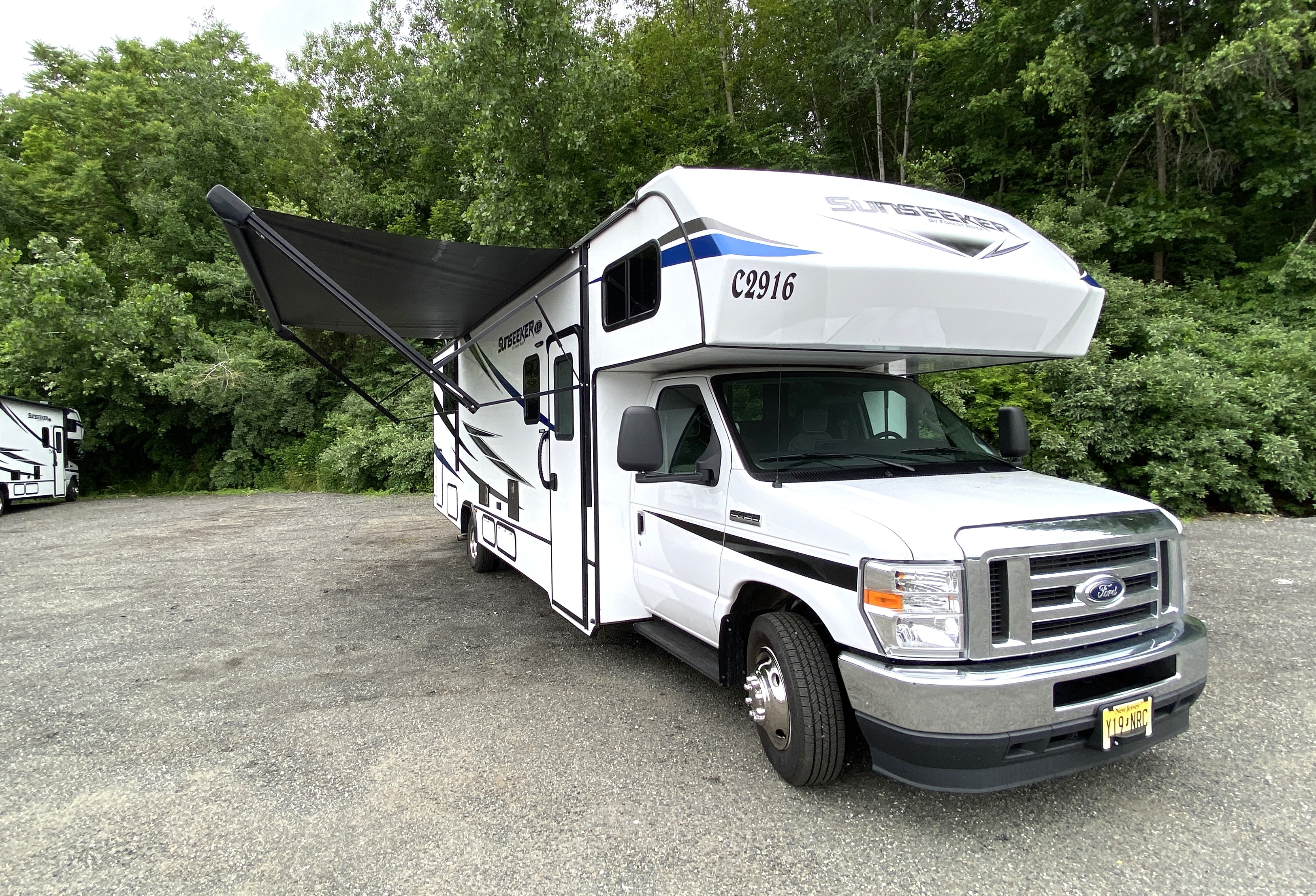 2022 29' Sunseeker 2850 for Rental at 84 RV Rentals