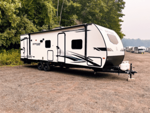 2022 FOREST RIVER SURVEYOR LEGEND 276BHLE