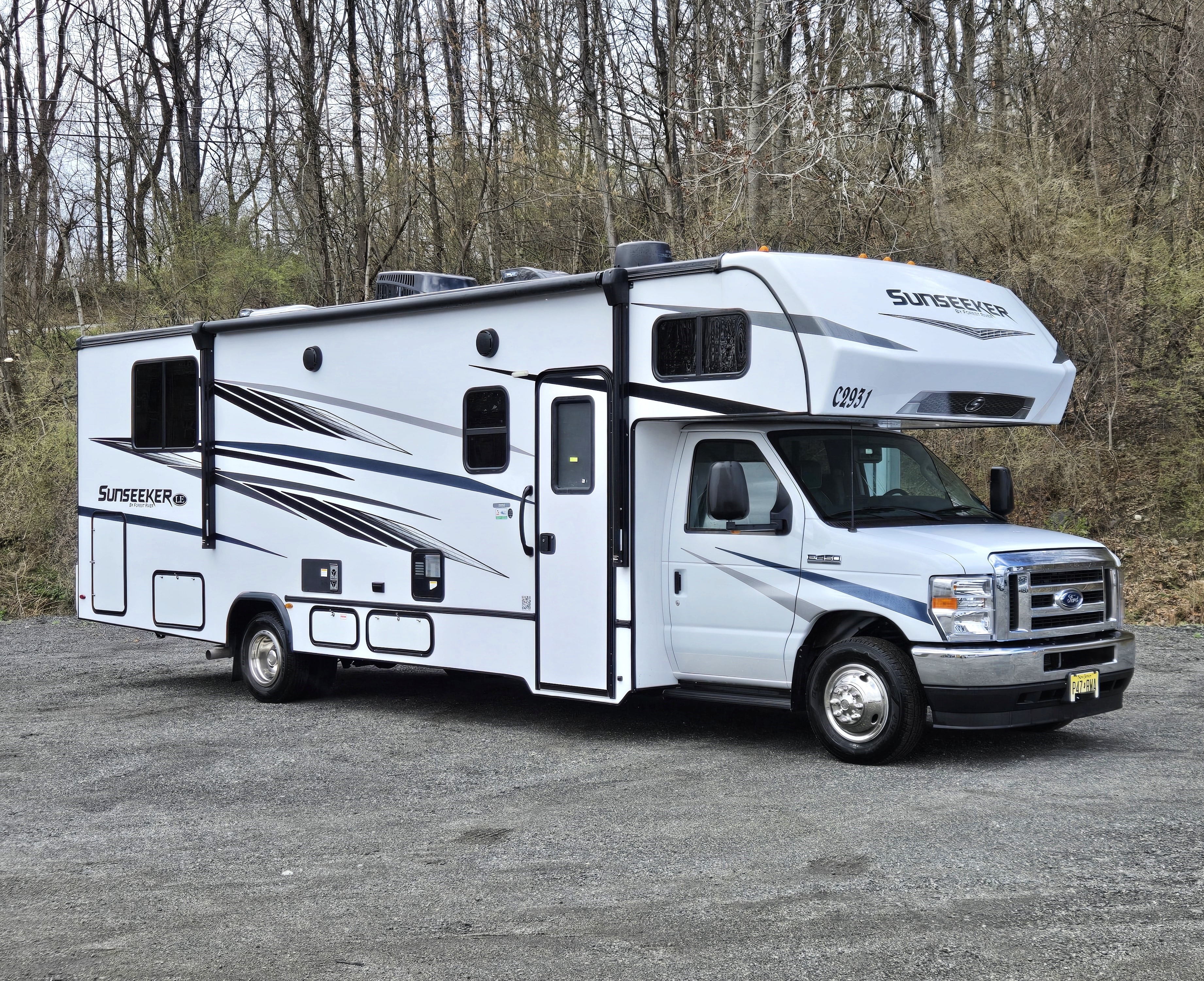 2024 FOREST RIVER 29' SUNSEEKER 2850SLE for Rental at 84 RV Rentals